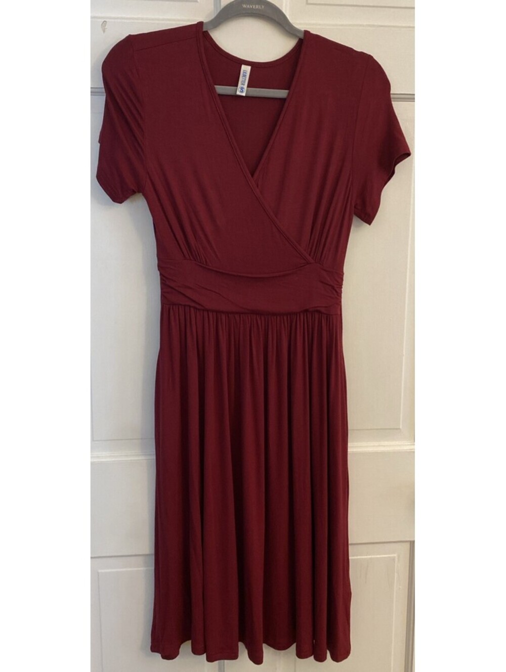 LILBETTER Flowy Dress Solid Maroon SS V-Neck Fit & Flare Midi Pockets Size Small